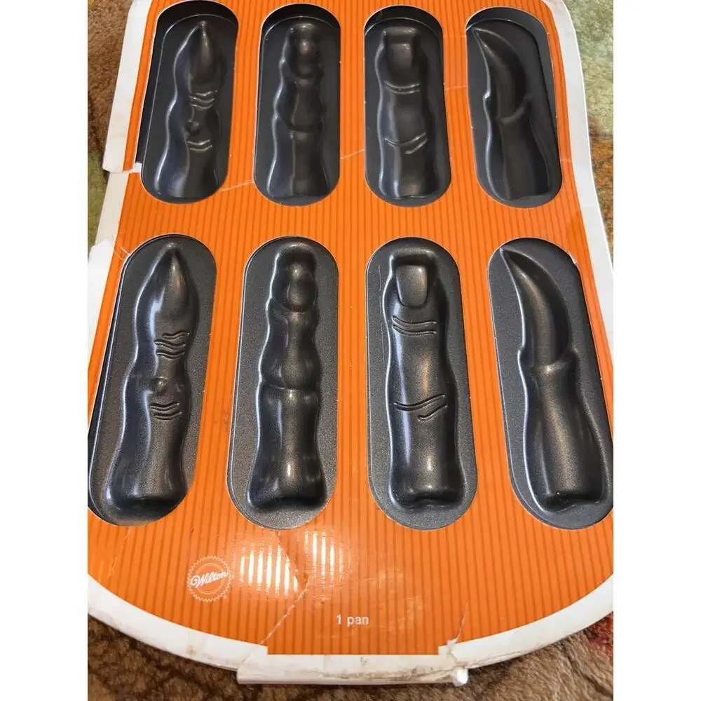 Wilton Halloween Witch Monster Skeleton Fingers 8 Cavity‎ Cookie Candy Cake Pan
